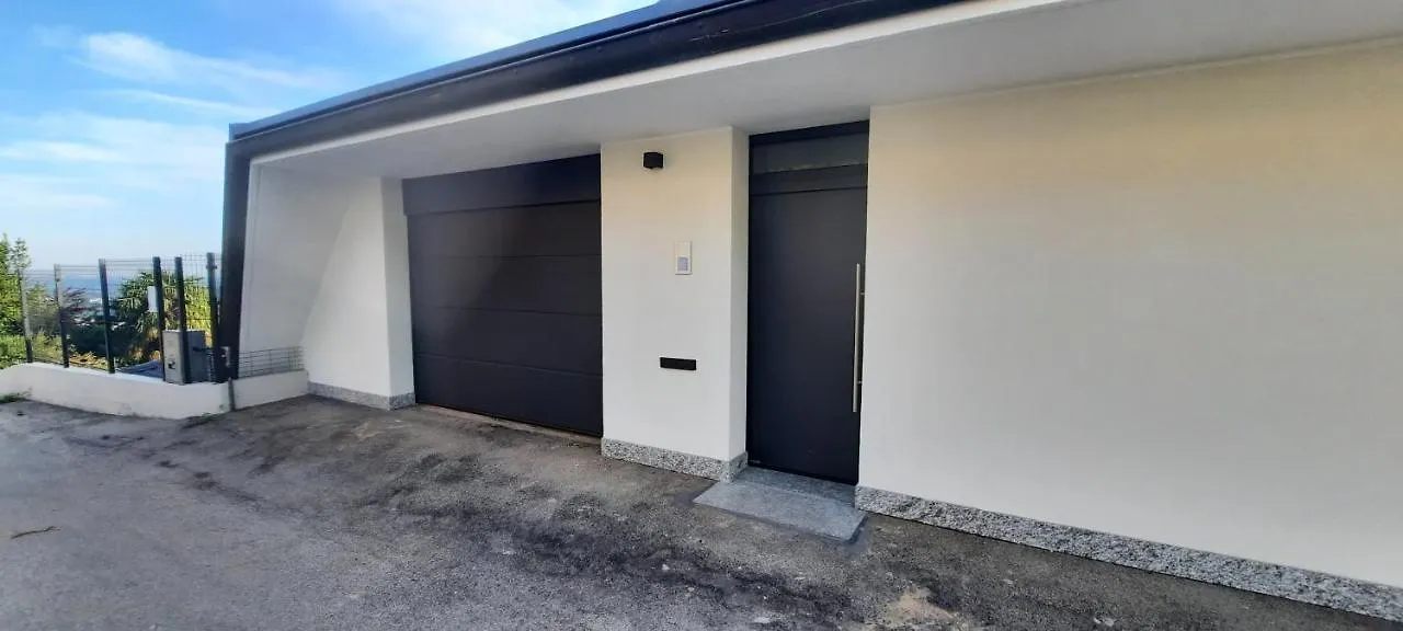 Villa Belvedere_Studio Flat San Fermo della Battaglia